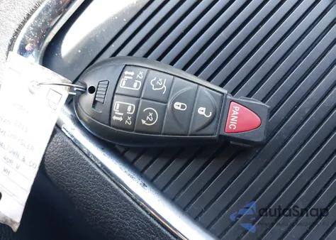 2015 Chrysler Town & Country S z USA, uszkodzony, nr VIN 2C4RC1HG6FR720097